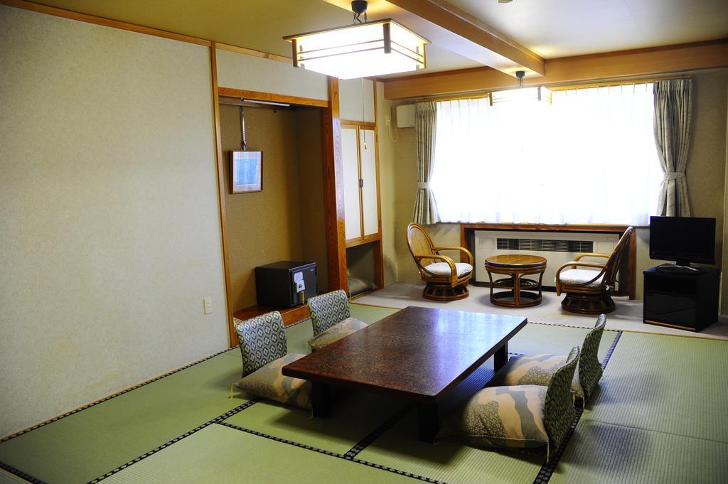 Hotel Azumashiya Kuroishi Exterior photo
